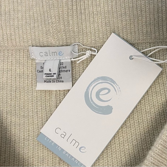 Johnny Was Calme Ribbed Cashmere Blend Bermuda Shorts - Picture 8 of 9